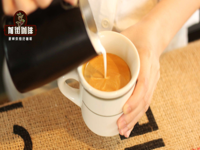 커피 라떼 아트에서 프리 믹싱과 스터링 믹싱의 차이는 무엇일까요? 초보자를 위한 라떼 아트 꿀팁! 어떤 에스프레소 원두가 라떼 아트 초보자가 구매하기에 적합할까요?