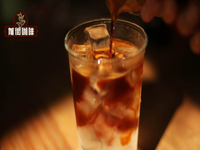 아메리카노의 다섯 가지 마시는 방법은 각각 무엇일까? 아메리카노와 Long Black의 차이는 무엇일까? 흐르는 모래 빙 아메리카노는 어떻게 만드는가? 아메리카노에 우유를 넣어도 될까?